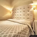 Condotti 29 فندق مبيت وإفطار 3*
