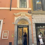 فندق مبيت وإفطار Condotti 29 3*
