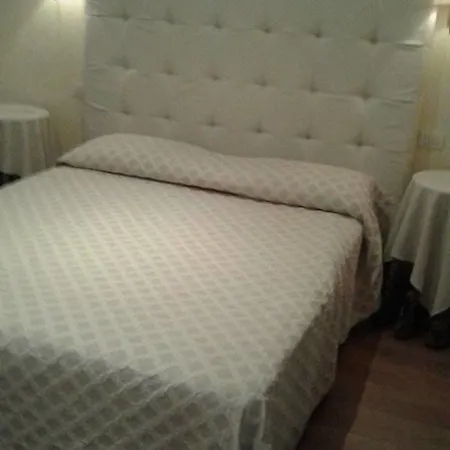 Condotti 29 فندق مبيت وإفطار 3*