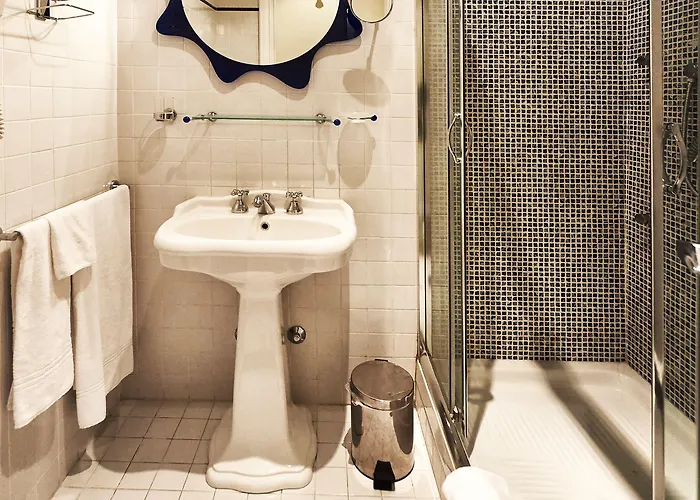 Condotti 29 Oda ve Kahvaltı 3*